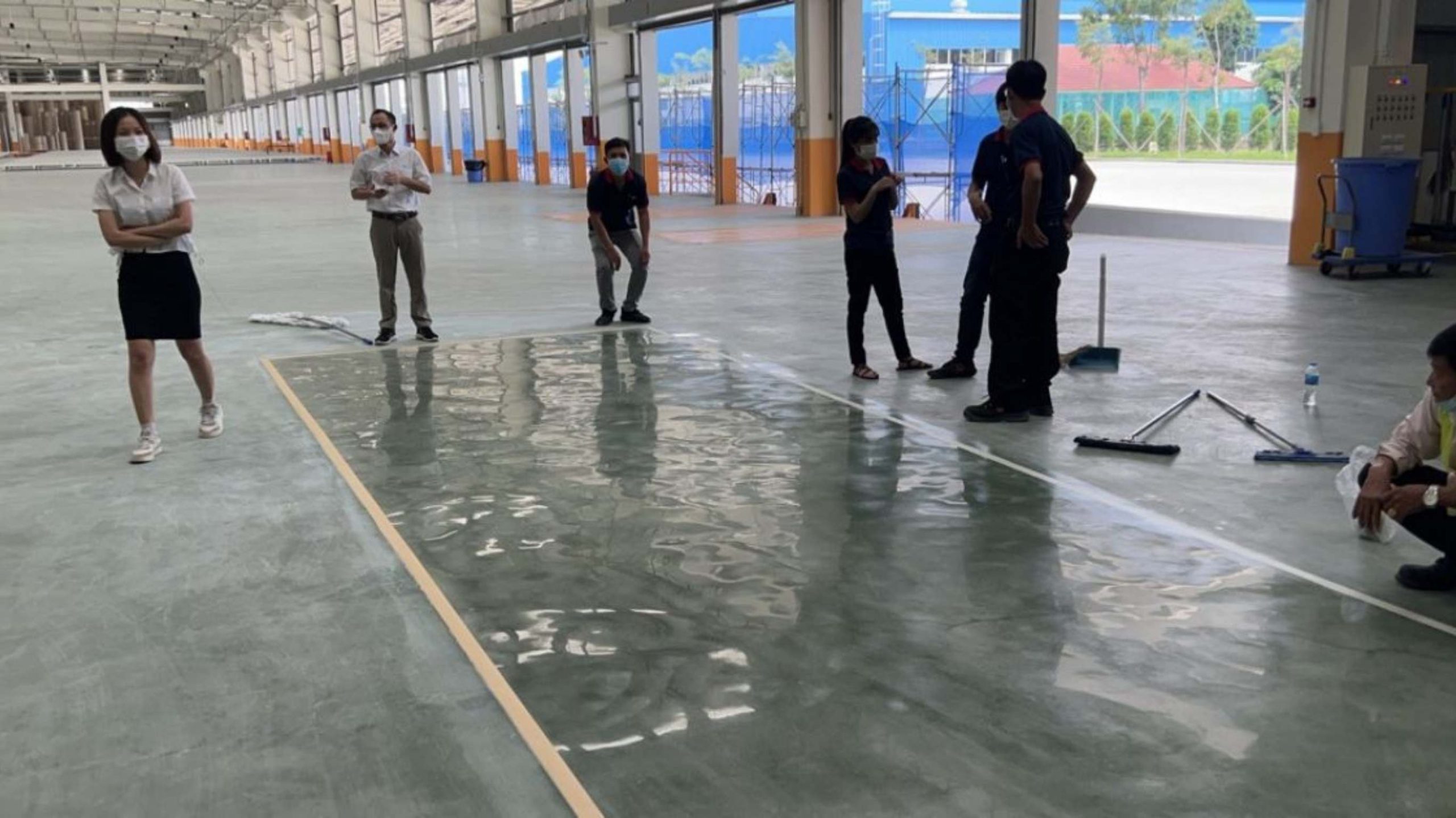 Một số điều cần lưu ý khi đánh bóng mặt sàn bê tông Một số điều cần lưu ý khi đánh bóng mặt sàn bê tông