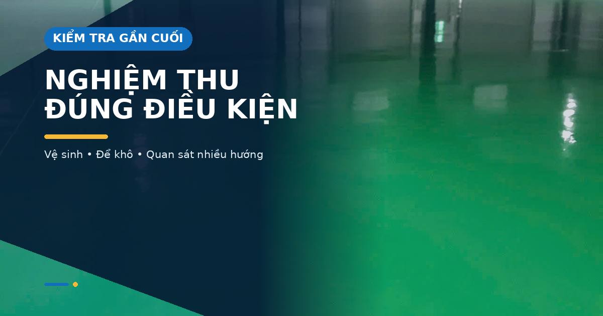 Kiểm tra độ phản chiếu của sàn hoàn thiện bề mặt sàn hoàn thiện phản chiếu ánh sáng trong nhà xưởng
