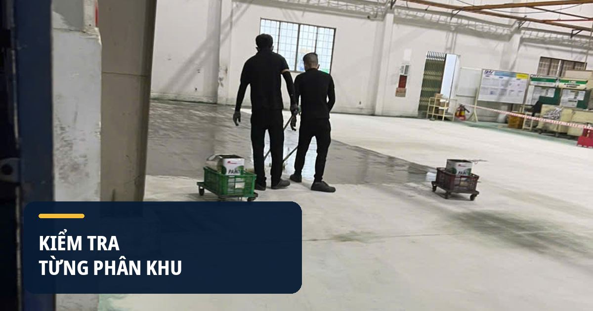 Kiểm tra khu vực thi công sàn bê tông nhà xưởng