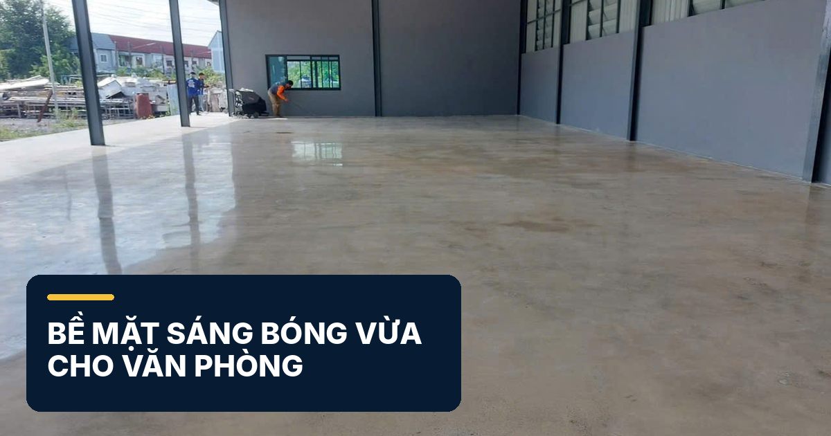 Bề mặt sàn bê tông văn phòng hoàn thiện sáng và liền mạch Bề mặt sàn bê tông văn phòng sau khi đánh bóng