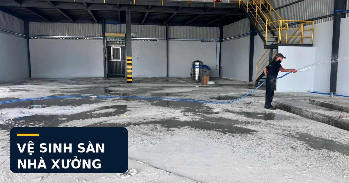 Vệ sinh sàn bê tông nhà xưởng bằng nước sau thi công